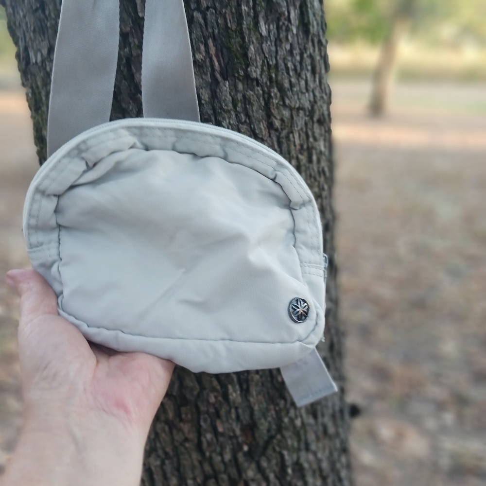 Giaim Waist Bag - Picture 2 of 7